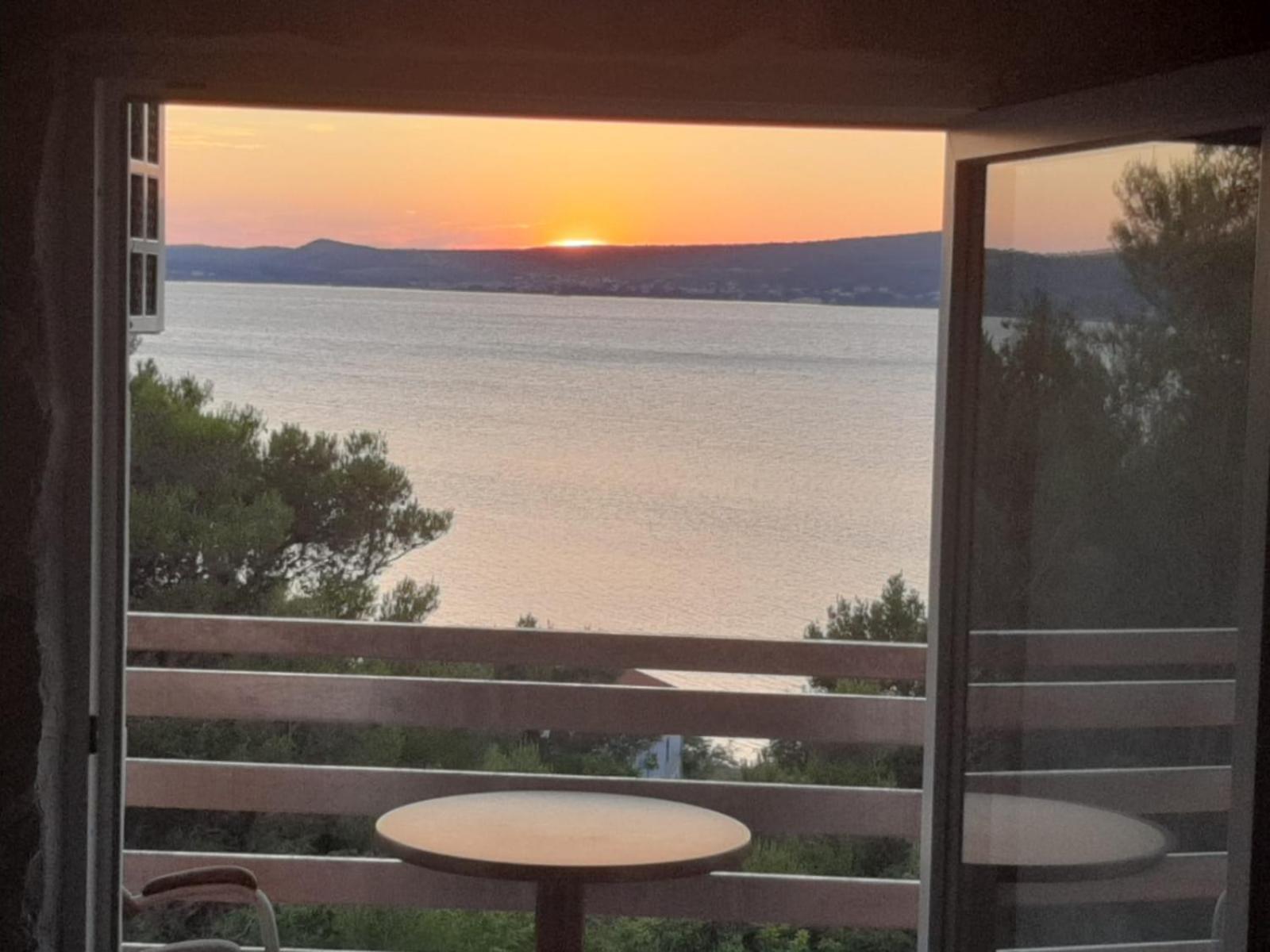 Apartments Cetiri Sestrice Novigrad  Esterno foto